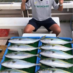 初めて船で魚釣り