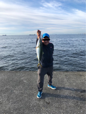 ポーアイ沖にてメジロ