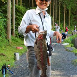 小菅トラウトガーデン 釣果