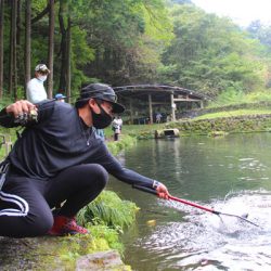 小菅トラウトガーデン 釣果