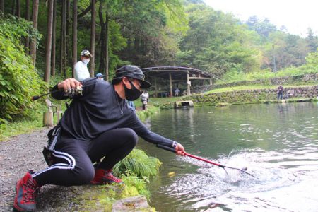 小菅トラウトガーデン 釣果