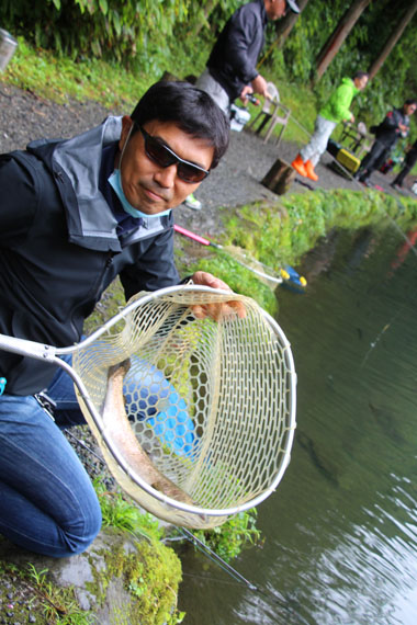 小菅トラウトガーデン 釣果