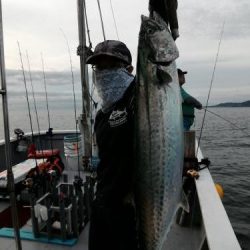 ファイヤードルフィン 釣果