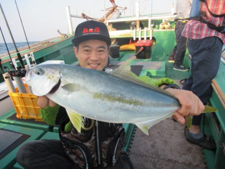 真祐丸 (しんゆうまる) 釣果