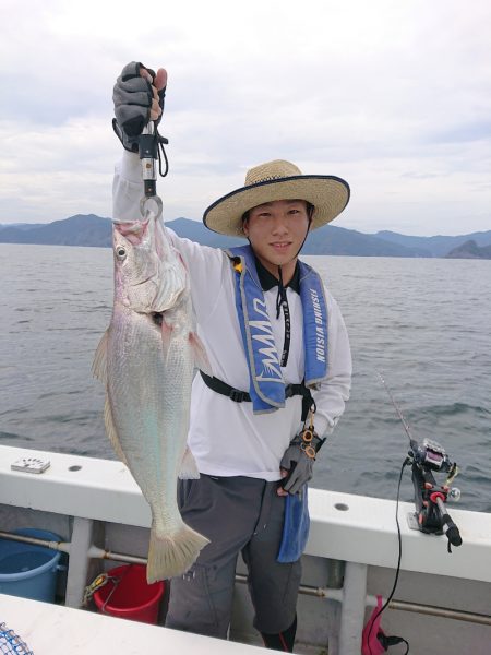 エンペラー 釣果