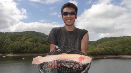 フィッシングレイクたかみや 釣果