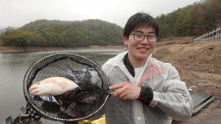 フィッシングレイクたかみや 釣果