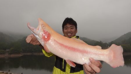 フィッシングレイクたかみや 釣果