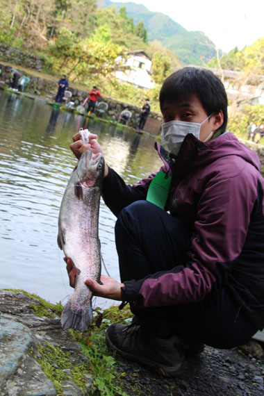 小菅トラウトガーデン 釣果