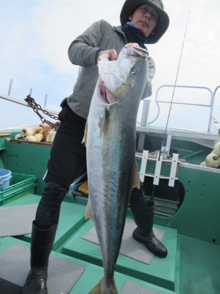 真祐丸 （しんゆうまる） 釣果