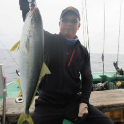 真祐丸 (しんゆうまる) 釣果