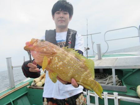 真祐丸 (しんゆうまる) 釣果