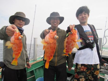 真祐丸 (しんゆうまる) 釣果
