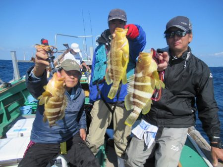 真祐丸 (しんゆうまる) 釣果