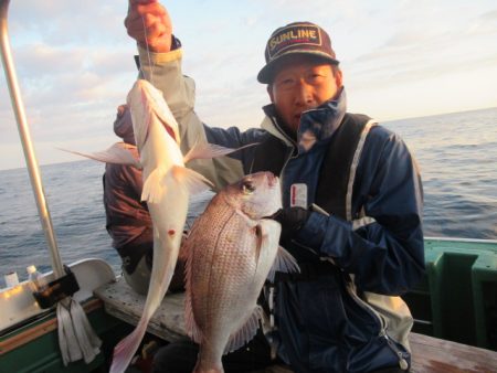 真祐丸 (しんゆうまる) 釣果