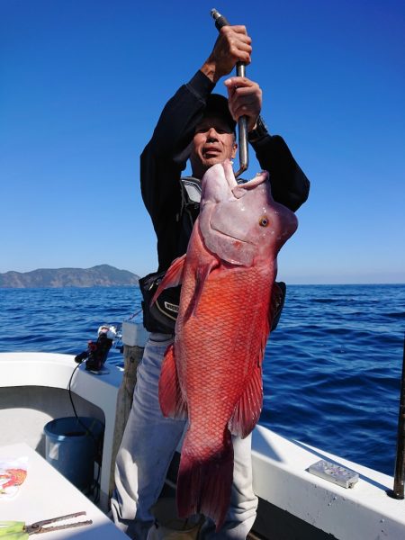 エンペラー 釣果