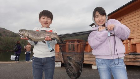 フィッシングレイクたかみや 釣果
