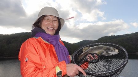 フィッシングレイクたかみや 釣果