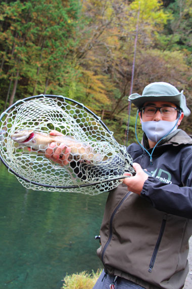 小菅トラウトガーデン 釣果