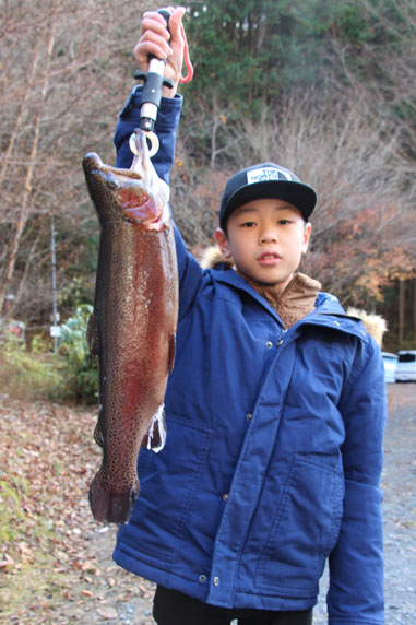 小菅トラウトガーデン 釣果