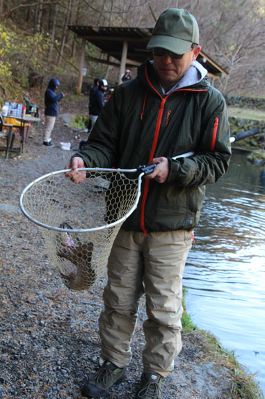 小菅トラウトガーデン 釣果