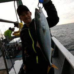 ファイヤードルフィン 釣果