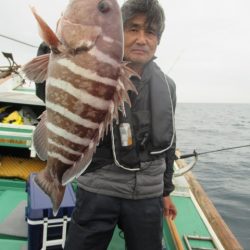 真祐丸 (しんゆうまる) 釣果