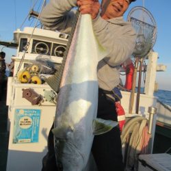 真祐丸 (しんゆうまる) 釣果