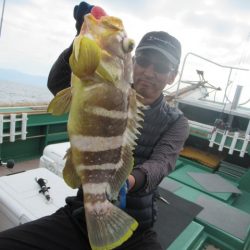 真祐丸 (しんゆうまる) 釣果