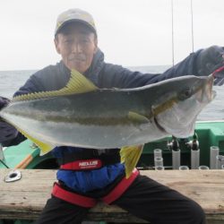 真祐丸 (しんゆうまる) 釣果