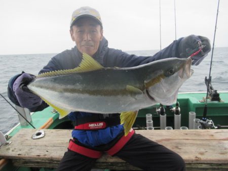 真祐丸 (しんゆうまる) 釣果