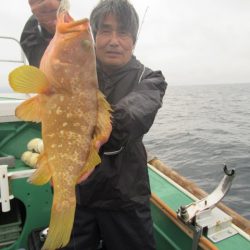 真祐丸 (しんゆうまる) 釣果