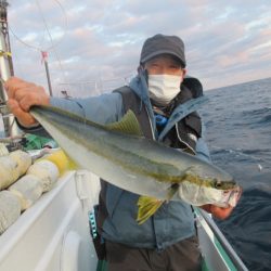 真祐丸 (しんゆうまる) 釣果