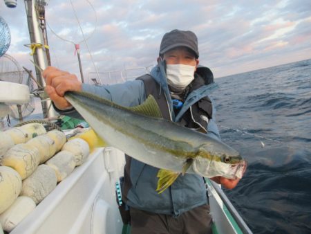 真祐丸 （しんゆうまる） 釣果