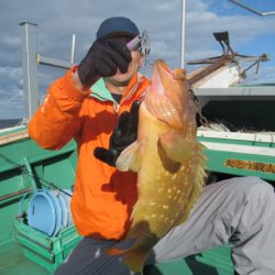 真祐丸 (しんゆうまる) 釣果