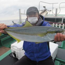 真祐丸 (しんゆうまる) 釣果