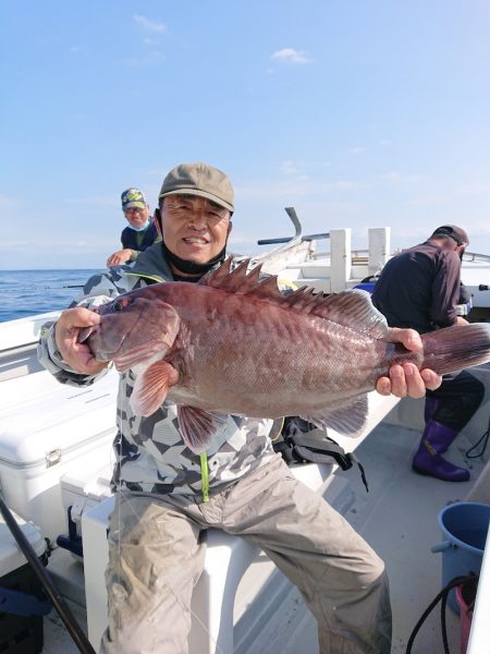 エンペラー 釣果
