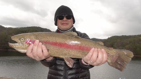 フィッシングレイクたかみや 釣果