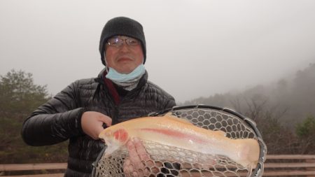 フィッシングレイクたかみや 釣果