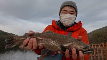 フィッシングレイクたかみや 釣果