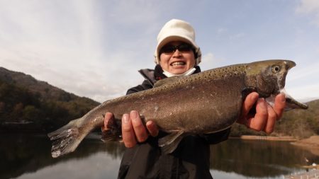 フィッシングレイクたかみや 釣果