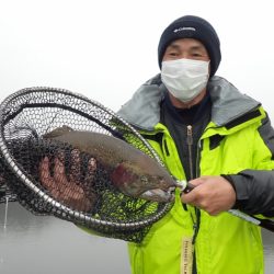 フィッシングレイクたかみや 釣果