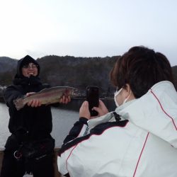 フィッシングレイクたかみや 釣果