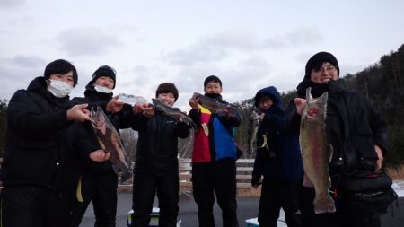 フィッシングレイクたかみや 釣果