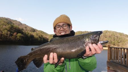 フィッシングレイクたかみや 釣果