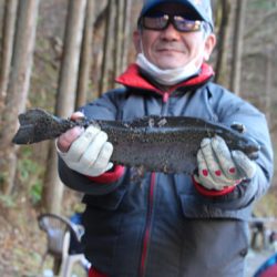 小菅トラウトガーデン 釣果