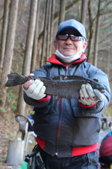 小菅トラウトガーデン 釣果