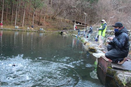 小菅トラウトガーデン 釣果