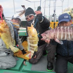 真祐丸 (しんゆうまる) 釣果