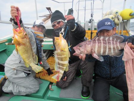 真祐丸 (しんゆうまる) 釣果